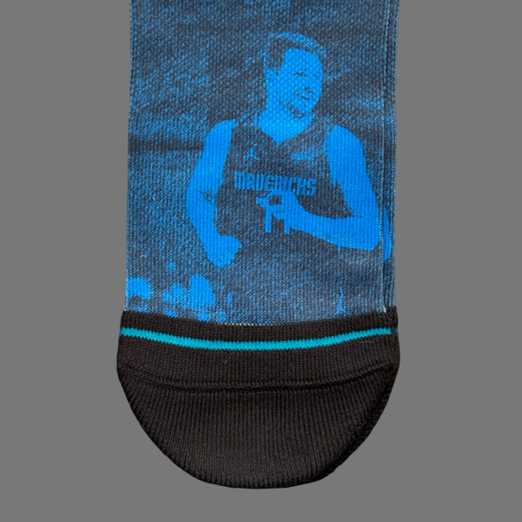Stance NBA Dallas Mavericks Scratch Player Large Crew Socks Luka Doncic NWT - Picture 3 of 6